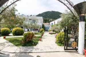 Smaro Studios, Chrysi Ammoudia