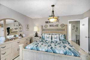 Beautiful Lagoon Front Townhome! Apartments, Key Largo