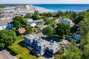 Cozy Patios and Modern Amenities - Charming Coastal Retreat Apartments, Ogunquit