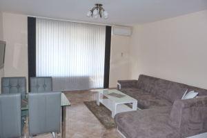 LUXURY APARTMENT "DANI"- CENT, Varna