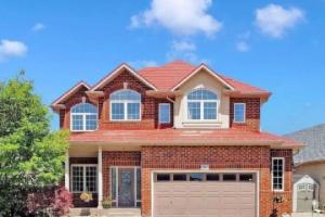 Modern house near Albion falls., Hamilton