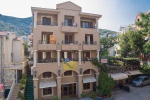 Central Hotel-Budva, Budva
