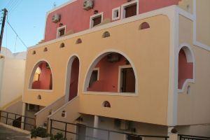 Emmanouela Studios & Villas, Karterados