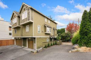Bright Townhome with Private Ensuites - Cozy Spacious Haven, Seattle