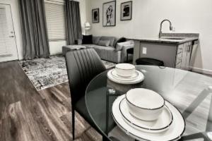 Luxury living, located minutes from downtown! Free Parking! Hotel, Richmond