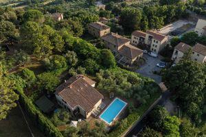 Cozy detached villa with private, scenic pool and garden, Radicondoli