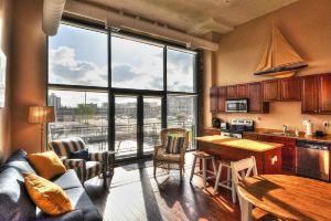 Upgrade Your Stay...On Bay! Hotel, Sandusky