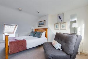 3-Bed Cosy Bookbinder House in Jericho, Oxford