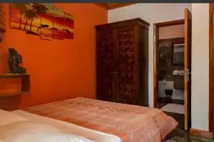 Effie’s Mountain View Villa (Gecko Villa), Eden Island