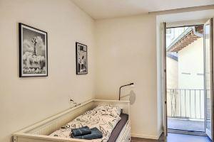White Apt.1 Apartments, Locarno