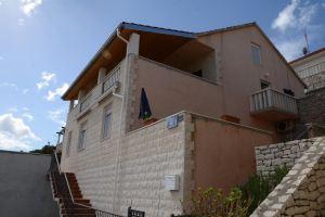 Apartment Iva A1, Island Brac, Postira