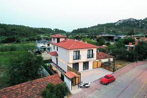 Mila Apart, Sarigerme