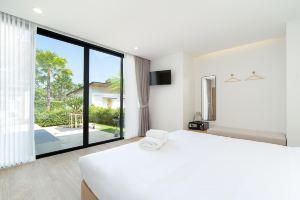The Season Hotel, Ban Phe