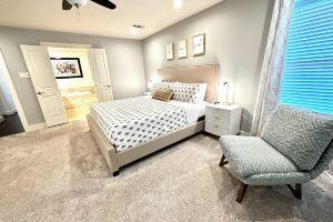 Newly Renovated Home, Centrally Located, Sleeps 10 Apartments, Houston
