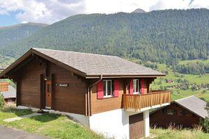 Attractive Chalet in-Wiler with Views, Fiesch