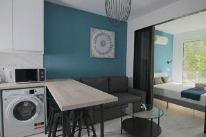 Limnaria 123: Seaside Romantic Flat Apartments, Paphos