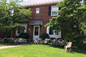 Garden Access and Modern Amenities - Beautiful Tranquil Retreat Hotel, Washington