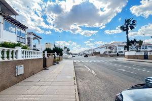 Modern Duplex with Solarium & Community Pool in Costa Hotel, Torrevieja