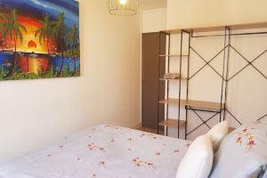 Grand T2 Confortable Avec Balcon Hotel, Nimes