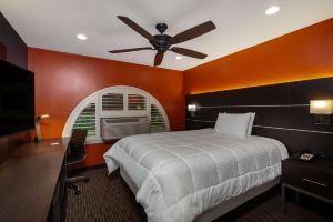 Hotel Vinea, a Travelodge by Wyndham, Healdsburg