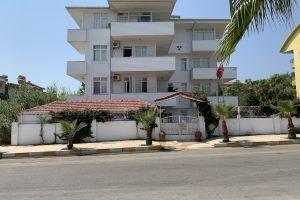Nil Apart Hotel, Side