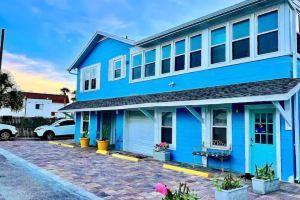 Beach Bangalore step out 1 minute to beachB Hotel, Ponte Vedra Beach