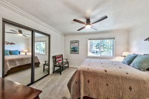 Luxurious Fenced Yard and Hot Tub - Charming Family Retreat Hotel, Stateline
