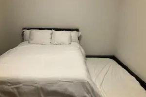 Private Flat, Sleeps 6, SOMA location with Private Entry, Kitchen, Bath, Living Apartments, San Francisco