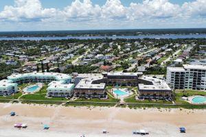 Beautiful Condo in Oceanfront Complex Apartments, Ormond Beach