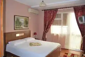 Alpin Hotel, Tirana