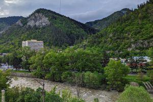 Gari's apartament next to central park, Borjomi
