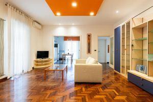 Roomy Family Apartment by Wonderful Italy, Bari