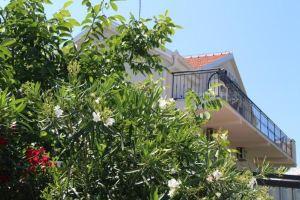 Apartments Lustica, Radovic