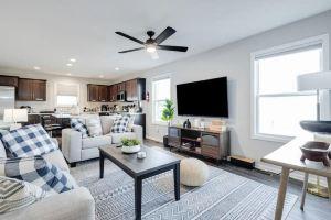 Modern, Spacious Whole Unit Traveler's Home! Apartments, Fort Wayne