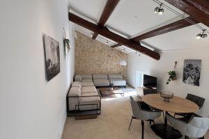 Atypical refurbished apartment in an old mill, St. Remy-de-Provence