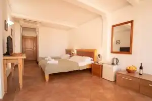 Levantin Inn 1/3 Room N.3 Sea Side, Sveti Stefan