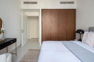 Frank Porter - Boulevard Crescent Hotel, Dubai