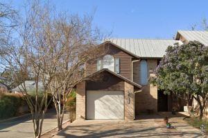 Spacious Layout Near Local Attractions - Charming Condo Apartments, New Braunfels