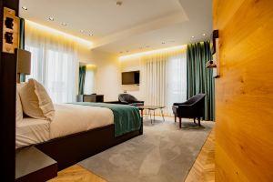 Ador Hotel, Pristina