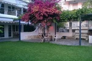 Blue Block Hotel, Nea Skioni