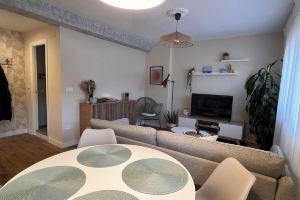 Charming and bright T3 completely renovated, located 10 minutes walk from downtown. Hotel, Gijon