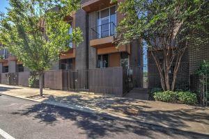 2BR 2.5 BA Condo - Prime Downtown Location! Apartments, Memphis