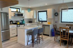 New 2 bedroom carriage house, a block from the Okanogan lake, close to downtown., Penticton