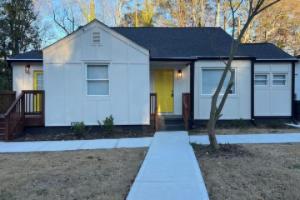 Charming 3-bedroom house with AC, WiFi in welcoming, Atlanta