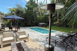 Available Now!! Fern Cottage! Free Beach Parking! Weekly/Monthly/Yearly Rentals!, Naples