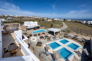 Aelia Luxury Suites, Karterados