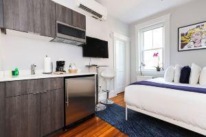 Maverick Suites at 89 Marion, Brookline