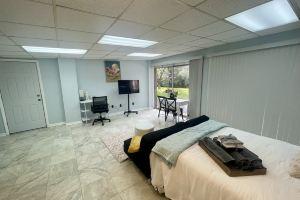 Serenity Haven - Eco-Friendly Retreat with Workspace Hotel, Tallahassee