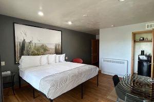 Valued Stay Mayflower Hotel, Madison