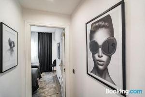 PR - Stunning Flat Front Line Beach Puerto Banus Apartments, Marbella